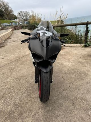 Ducati Panigale V2 899