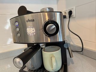Cafetera Ufesa Barista 20 bar
