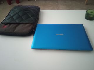 Portátil ASUS X201E Plata