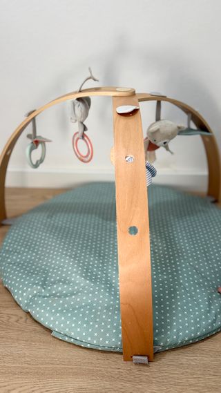 Gimnasio para bebé de madera
