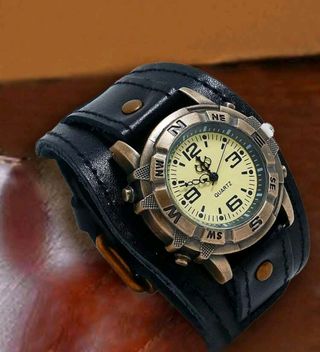 Reloj de caballero con pulsera ancha