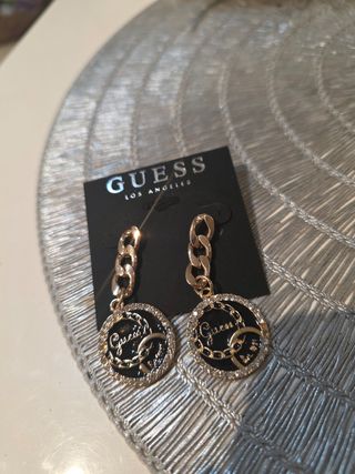 Pendientes Guess Dorados y Negros