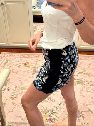 Falda Mini Bordada Flores Azul