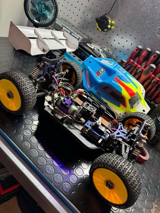 Coche RC Buggy 1/8 Mejorado