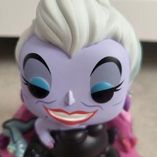 Funko Pop Ursula Trono