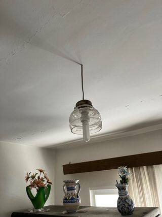 Conjunto de lámparas de metal y cristal