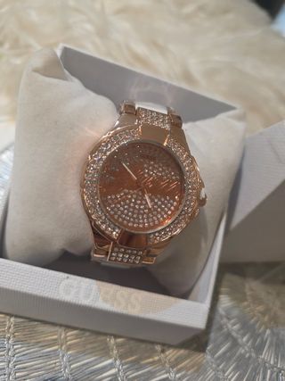Reloj Guess oro rosa con Cristales