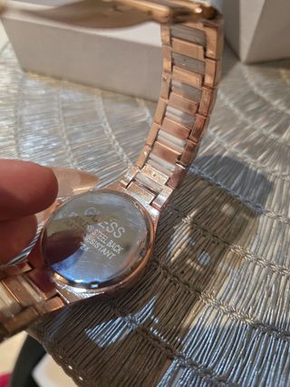 Reloj Guess oro rosa con Cristales