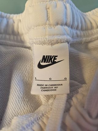 Pantaloncini Nike bianchi e blu