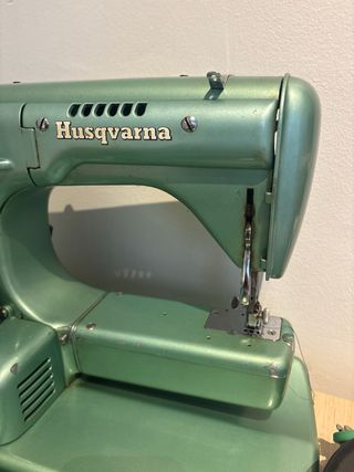 Maquina de Coser Husqvarna