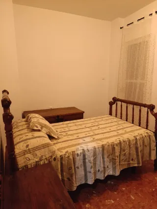 Piso con 5 dormitorios, 2 baños