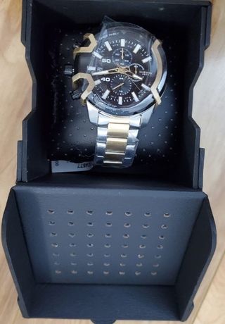 Reloj Diesel Dorado y Plateado