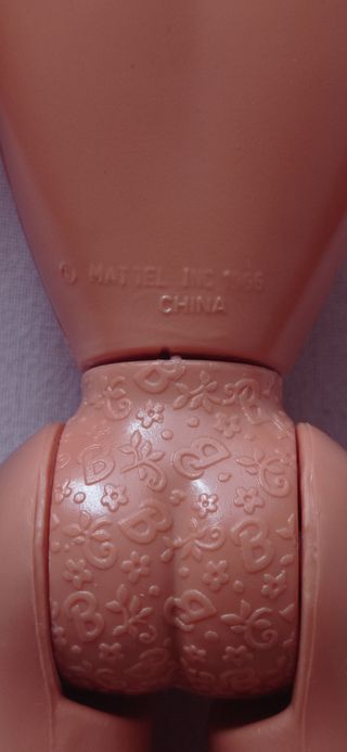 Barbie con orecchini a conchiglia