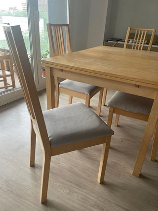 Mesa comedor extensible + 4 sillas