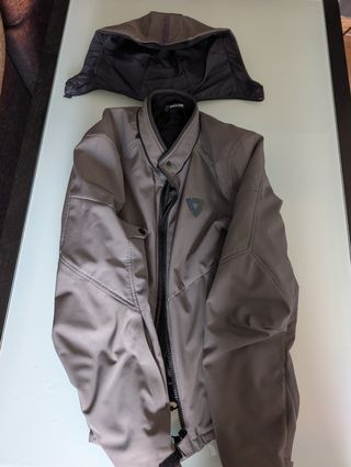 Chaqueta de moto con protecciones Revit