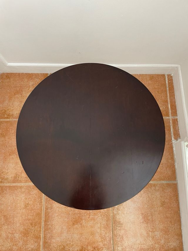 mesa de centro muito elegante - mesa de cabeceira desenhada por Thomas Stende