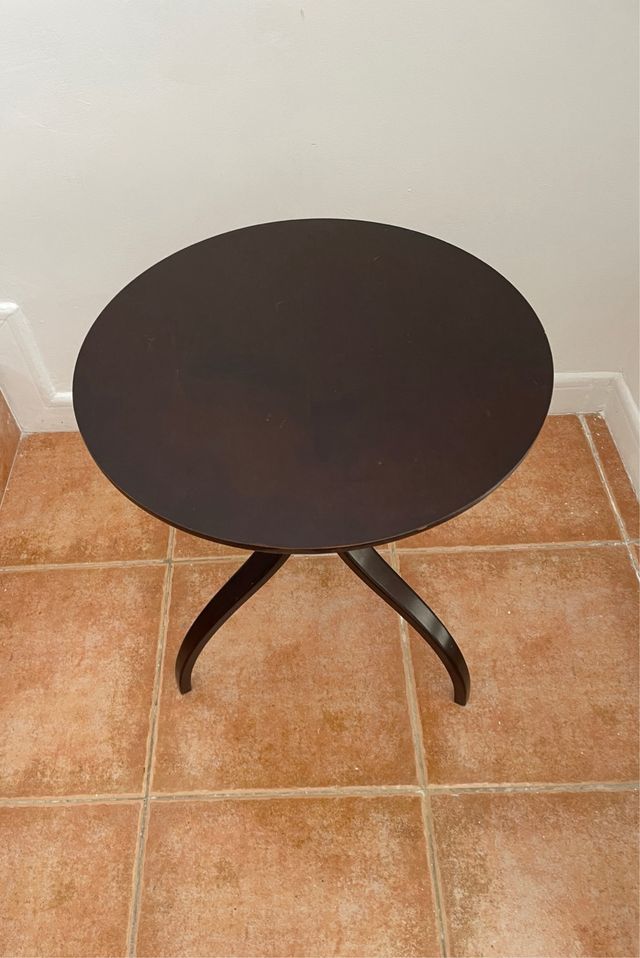 elegantísima mesita - velador diseño Thomas Stende