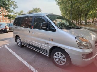 Hyundai H-1 2001