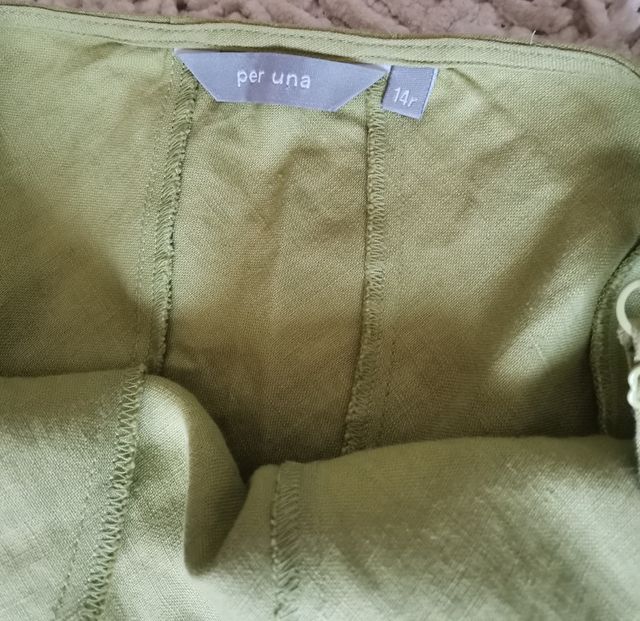 Abito verde con spalline floreali ricamate