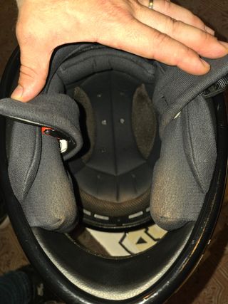 Casco integrale Airoh con grafica farfalle