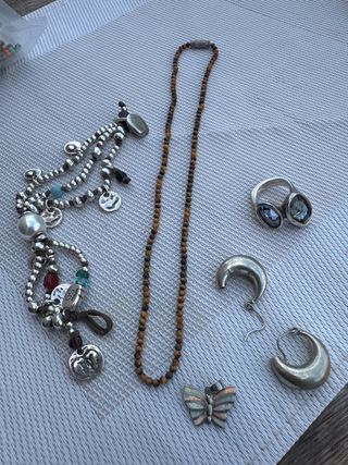 Lote de Pulsera y Anillo con Piedras Uno de 50