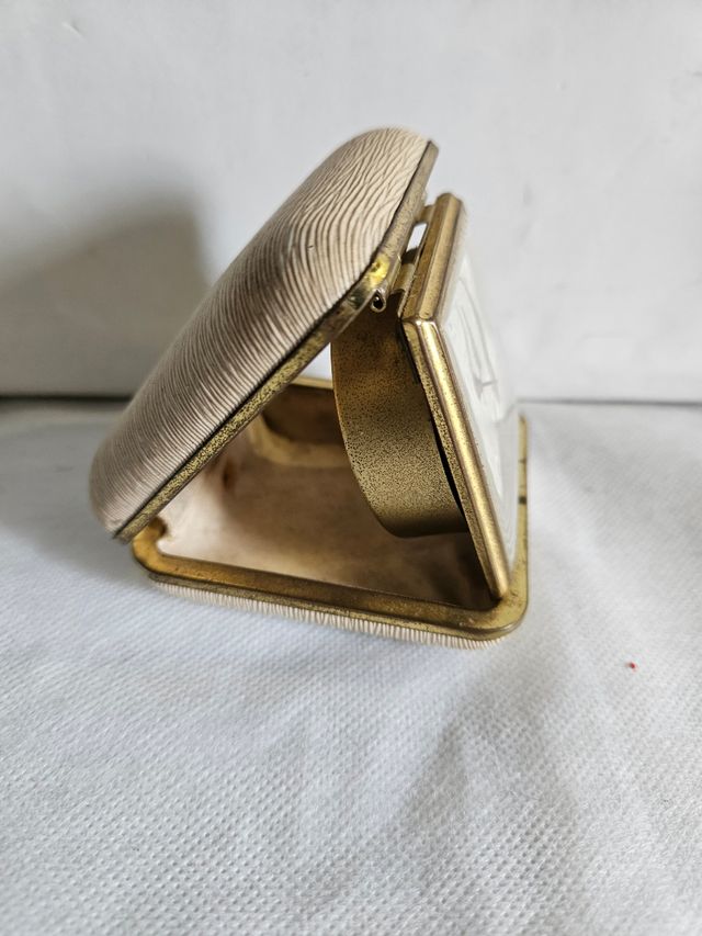 Despertador Europa antigo