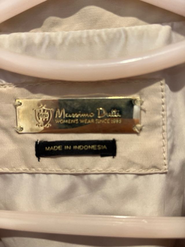 Cazadora beige ( tejido gabardina )