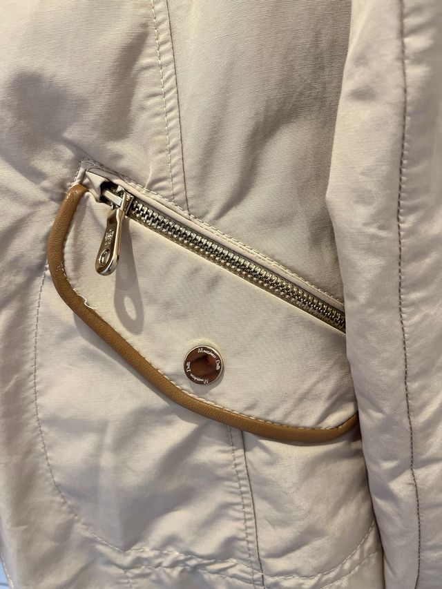 Cazadora beige ( tejido gabardina )