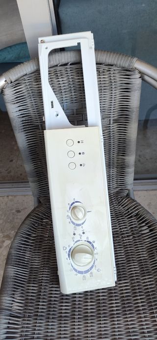 Placa electronica lavadora Zanussi ZWF1106W