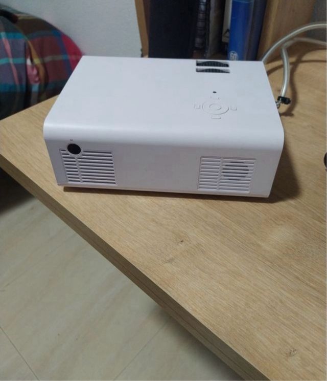 Proyector Yaber Blanco Superligero