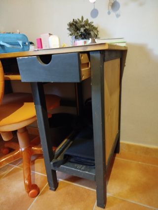 Escritorio de madera