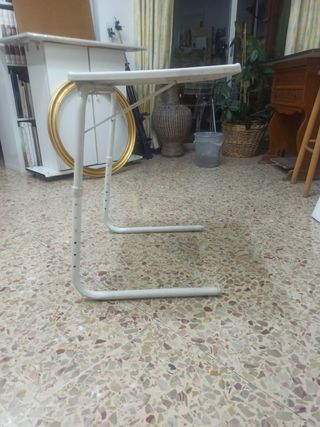 Mesita auxiliar plegable blanca