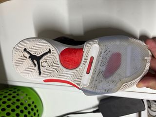 Zapatillas Jordan Talla 41 Negras y Rojas