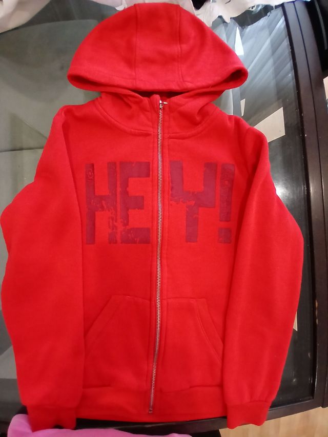 Sudadera roja con cremallera talla 12