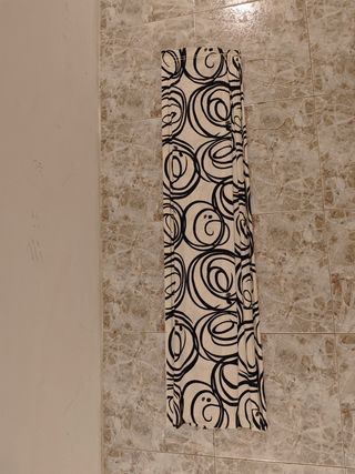 Cortina Estor Diseño Círculos Blanco y Negro 135cm