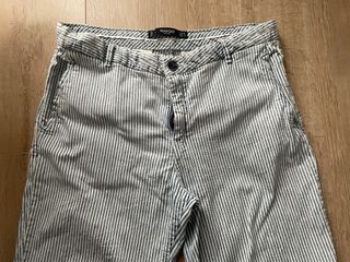 Lote: Chaqueta azul y vaqueros a rayas talla M