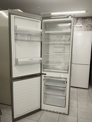 NEVERA MARCA SIEMENS 