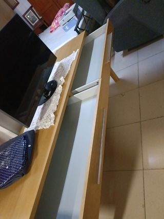 Mesa de comedor de madera con 4 sillas