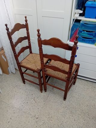 Pareja Sillas Sevillanas o manchegas Pino y Enea