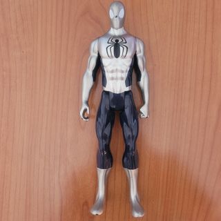 Figuras articuladas de Marvel y DC  (5€/ud)