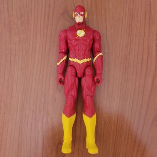 Figuras articuladas de Marvel y DC  (5€/ud)