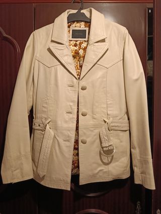 Chaqueta de cuero beige