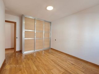 Piso en alquiler en Tenderina Alta - Fozaneldi en Oviedo