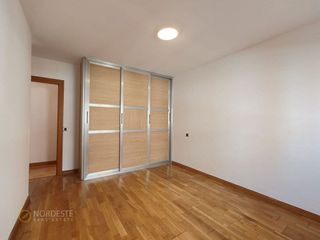 Piso en alquiler en Tenderina Alta - Fozaneldi en Oviedo