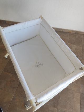 Minicuna plegable blanca