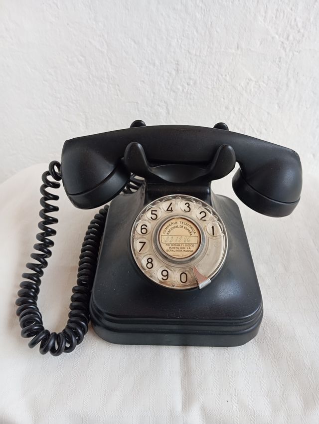 Telefone preto velho Telefónica de Baquelite