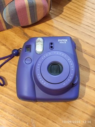Fujifilm Instax Mini 8 Cámara Instantánea Morada