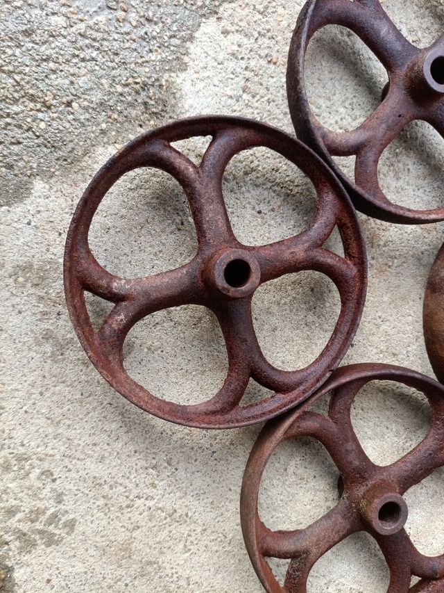 4 Ruedas Antiguas Hierro Fundido