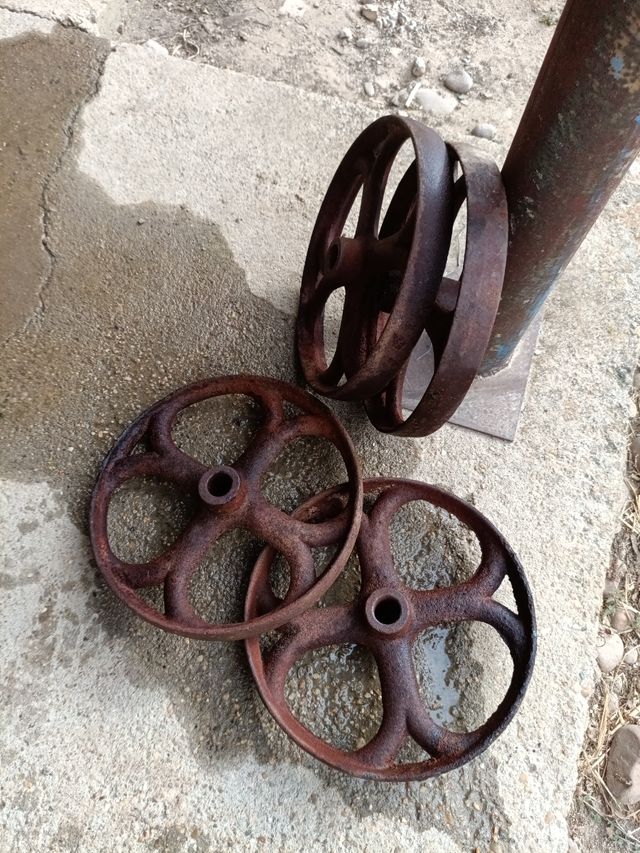 4 Ruedas Antiguas Hierro Fundido