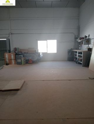 Nave industrial en venta en Santa Cruz - Industria - Polígono Campollano en Albacete
